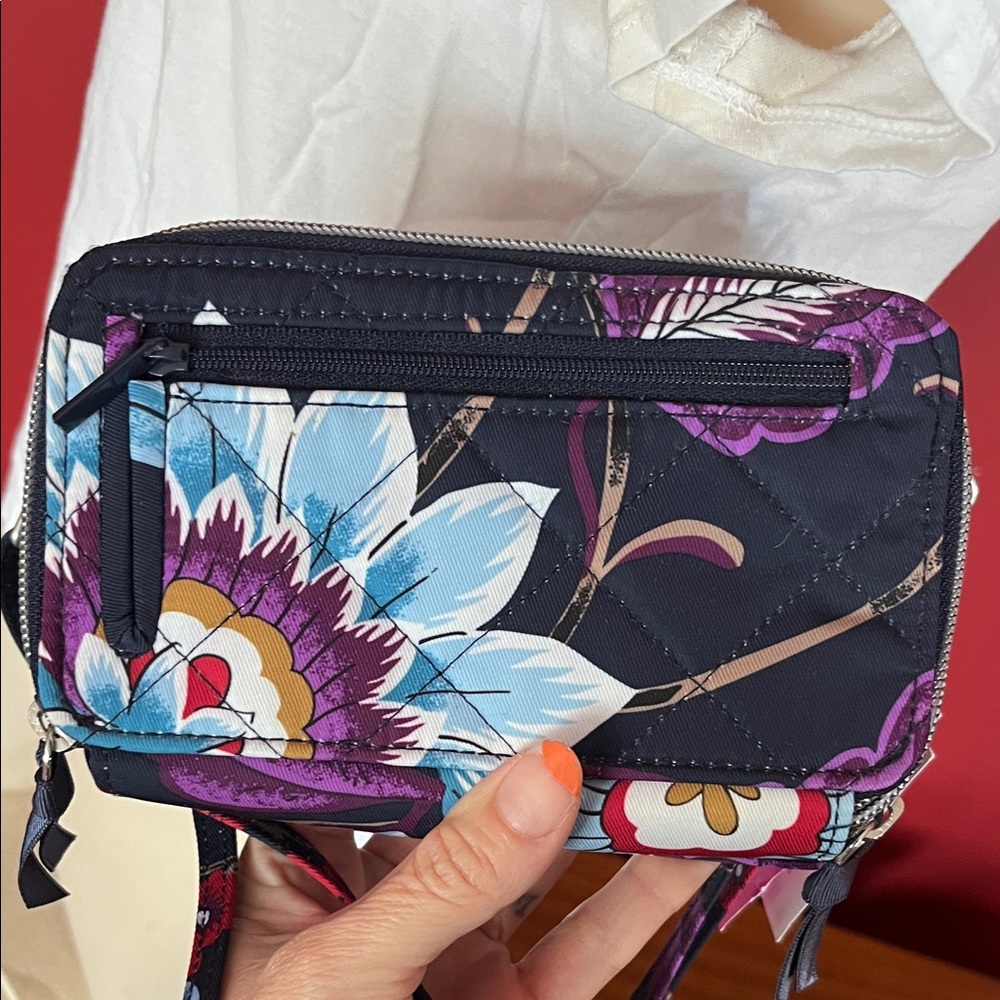 Elegant Floral Vera Bradley 3 way Bag - Picture 11 of 16